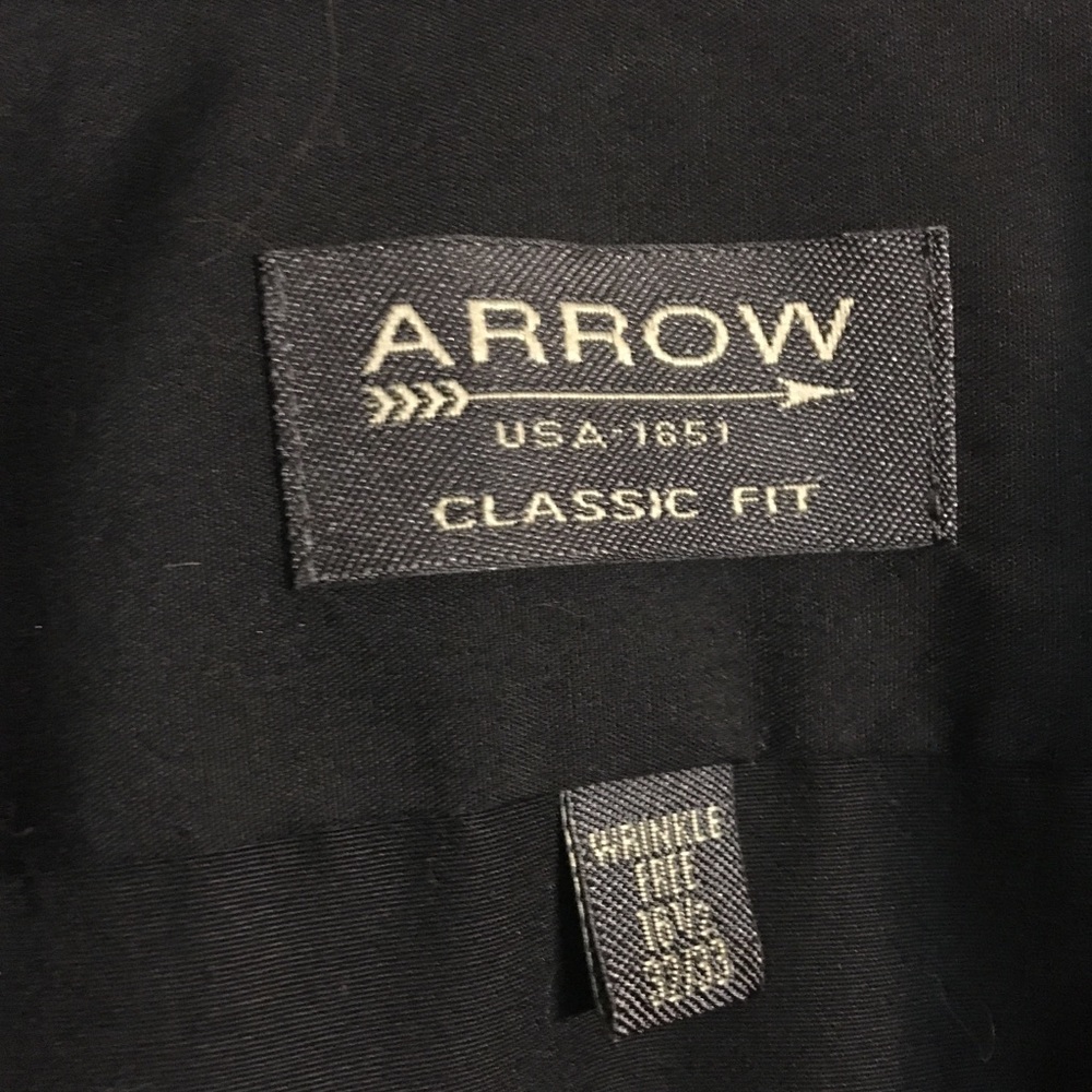 Arrow classic fit black button up